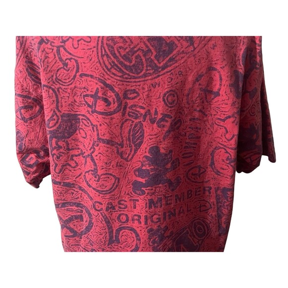Vintage Disney Cast Member Original Red T Shirt Size Large CMO RARE - Picture 10 of 16